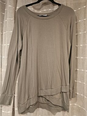 Threads 4 Thought Olive  Long-Sleeve Layered Hem Top